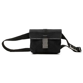 Borsa cintura Gucci GG Canvas nera