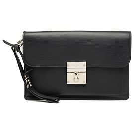 Clutch Louis Vuitton Epi Neo Belaia Preta