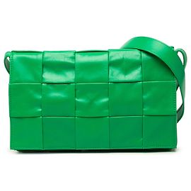 Sac bandoulière Bottega Veneta Cassette en cuir nappa intrecciato vert