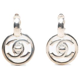 Orecchini a clip Chanel CC in ottone argentato con chiusura girevole