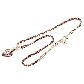 Collana con ciondolo a cuore in resina di cristallo, pelle intrecciata e placcata oro Chanel CC Gold