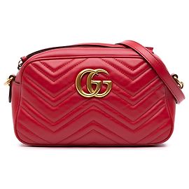 Bolsa Tiracolo Gucci Small GG Marmont em couro matelassê vermelha