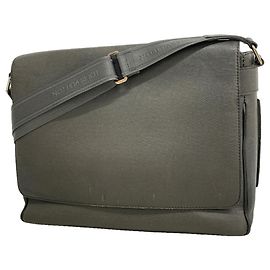 Borsa a tracolla Louis Vuitton Taiga Roman GM