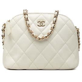 Chanel Mini CC Quilted Caviar Dome Clutch con catena, bianco