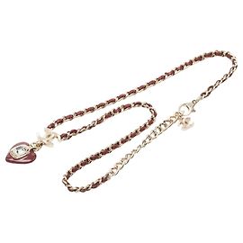 Collana Chanel Gold CC Placcata Oro e Pelle Intrecciata con Pendente a Cuore in Resina e Cristalli