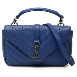 Bolsa de corrente clássica monograma em pele de carneiro chevron azul Baby Saint Laurent