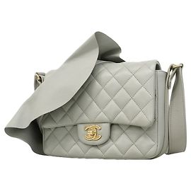 Chanel Matelassé Schultertasche aus Lammleder