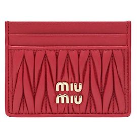 Miu Miu Tarjetero acolchado con logotipo dorado Rojo