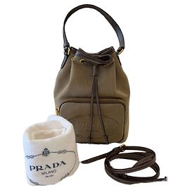 Prada Borsa a secchiello Heritage Beige