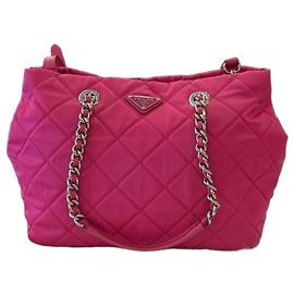 Prada Borsa a tracolla matelassé Pocono con catena Rosa