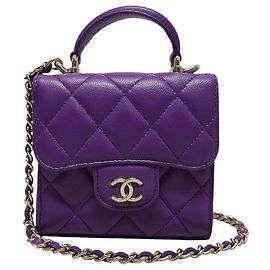 Chanel Chip Mini-Tasche aus violettem Lammleder mit goldenem Tragegriff und Kette