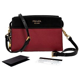 Prada City Schultertasche und Crossbody-Bag aus Saffiano