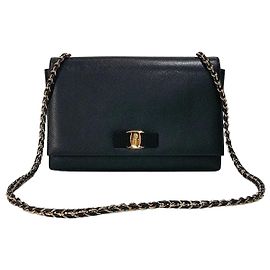 Salvatore Ferragamo Saffiano Vara Change Large