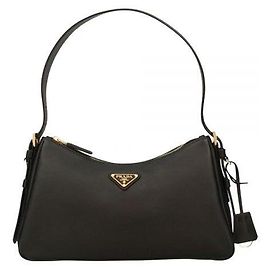 Prada Borsa a tracolla in pelle Emme Medium con logo triangolare Nero