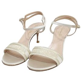 Dior Riemchen-Sandaletten Gold