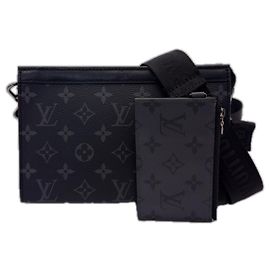 Louis Vuitton Monogram Eclipse Gaston Tragbare Geldbörse