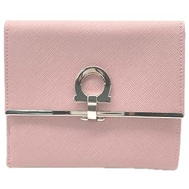 Cartera compacta Salvatore Ferragamo Gancini Bar