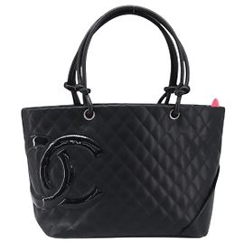 Bolso Tote Chanel Cambon de piel acolchada Large