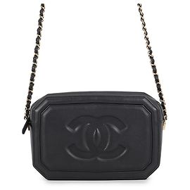 Borsa a tracolla Chanel in pelle d'agnello nera