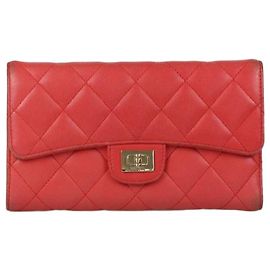 Portafoglio lungo trifold Reissue in pelle matelassé rossa Chanel
