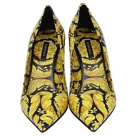 Versace Yellow/Black Leder-Pumps mit Barocco-Print und spitzer Kappe