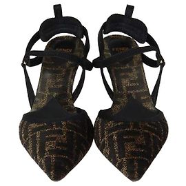 Décolleté Slingback Fendi Colibri Lite in tessuto Zucca Nero/Marrone