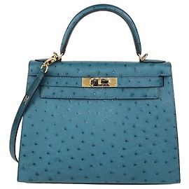 Hermès Hermes Kelly Sellier 28 Tasche aus Straußenleder in Bleu Roi mit Gold Hardware