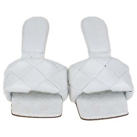 Sandálias Lido Bottega Veneta em couro Intrecciato branco