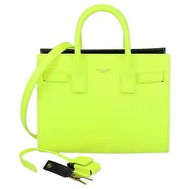 Saint Laurent Sac De Jour Tote Nano Classic in pelle verde neon