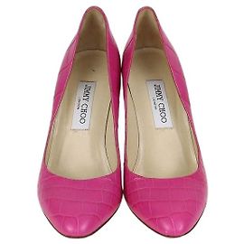 Décolleté Jimmy Choo in pelle embossed croc rosa