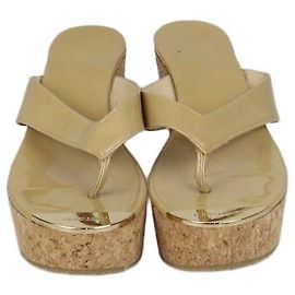 Sandali wedge con listino Jimmy Choo Pathos in pelle verniciata beige