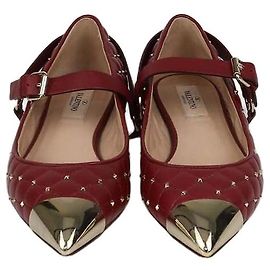 Ballerine Valentino in pelle trapuntata rosso scuro con punta metallica Rockstud