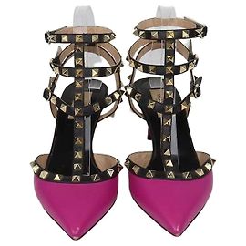 Décolleté Valentino Rockstud Caged in pelle Magenta/Black