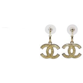 Chanel CC vergoldete Emaille-Ohrstecker