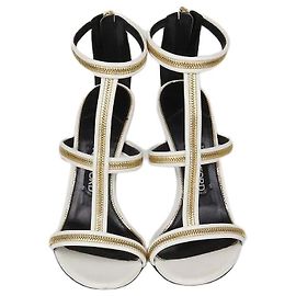Sandalias de tira al tobillo con detalle de cremallera en piel blanca Tom Ford