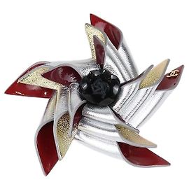 Chanel CC Pinwheel Brosche aus multicoloured Leder und Lackleder