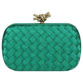 Clutch Knot Bottega Veneta in raso pressato Intrecciato Smeraldo