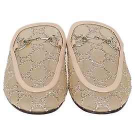 Mules Flat Princetown Gucci in Mesh Beige GG, Pelle Verniciata e Cristalli