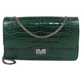 Borsa a patta Chanel 227 Reissue 2.55 in alligatore verde lucido
