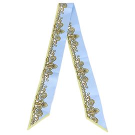 Nastro in twill di seta Versace Light Blue/Yellow con stampa Barocco primaverile
