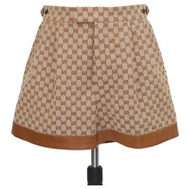 Gucci Shorts aus braunem GG Canvas und Leder