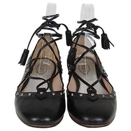 Tod's Schnürballerinas mit Nieten aus schwarzem Leder