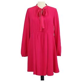 Abito midi RED Valentino in jersey fucsia, scollo a V plissé e fiocco frontale
