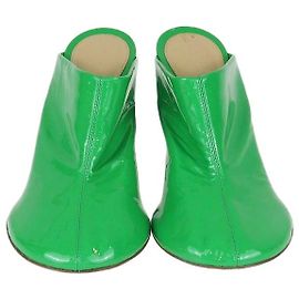 Mules Dot Sock in pelle verniciata verde Bottega Veneta
