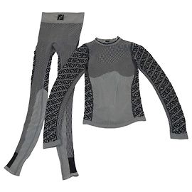 Conjunto de jersey y leggings Fendi a rayas con estampado de logotipo en gris/negro