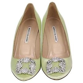 Manolo Blahnik Light Green Satin Hangisi Pumps