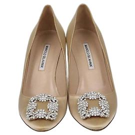 Manolo Blahnik Beige Satin Hangisi Pumps