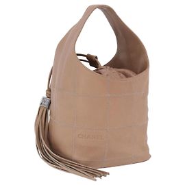 CHANEL Chocolate Bar Beuteltasche aus Lammleder Beige Silver CC Auth BA15389V