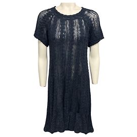 Abito in maglia in alpaca e lino blu navy a maniche corte con placca logo CC di Chanel