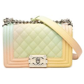Borsa a tracolla Chanel Small Quilted Caviar Rainbow Boy Flap Verde